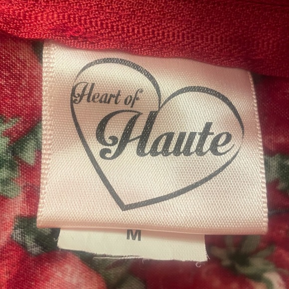 *SOLD* Heart of Haute Strawberries skirt - Picture 4 of 4